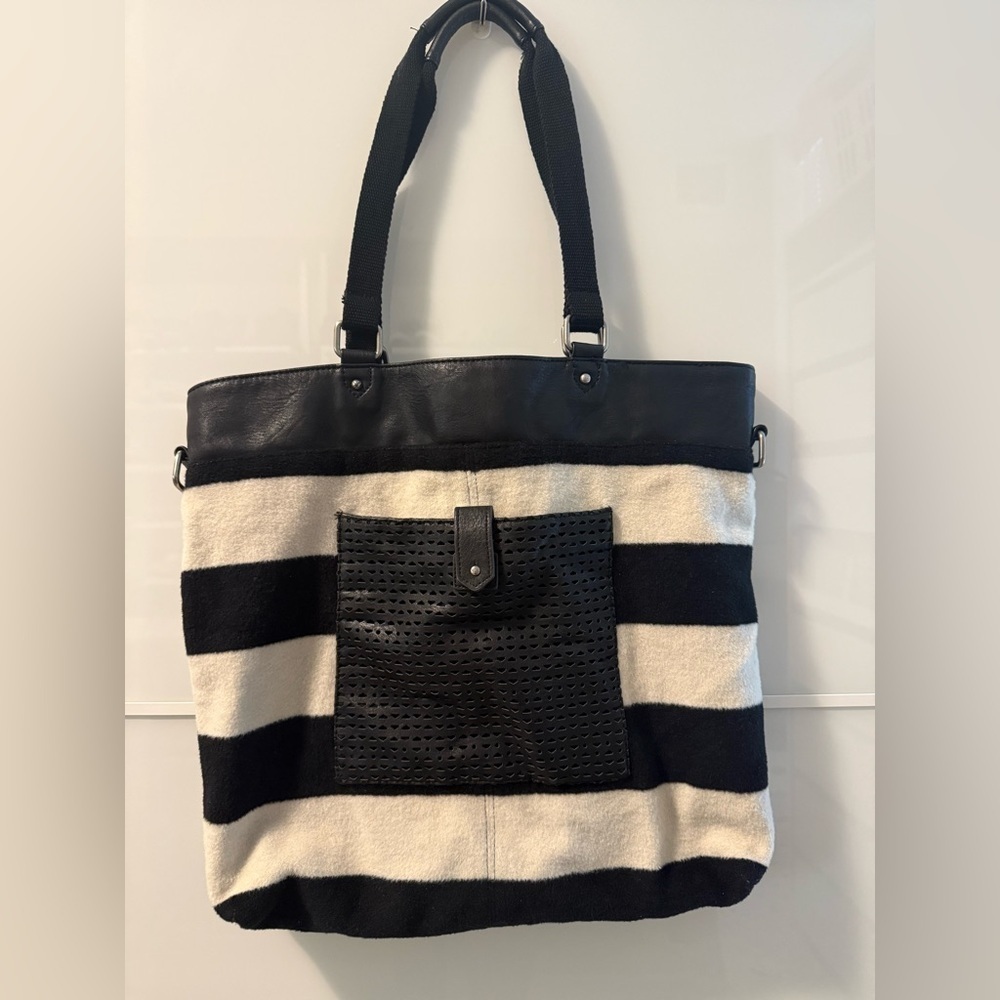 American Eagle Outfitters Black and Cream Tote